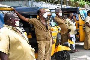 Auto drivers in Hyderabad pledge their support to Congress