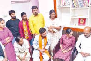 Bandi accuses KCR government of destroying students’ lives