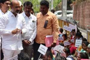 Bandi Sanjay Kumar extends invitation to Ponguleti to join BJP