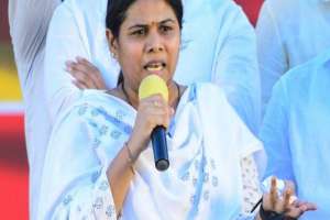 Bhuma Akhila Priya, former minister of AP, apprehended for assaulting TDP adversary