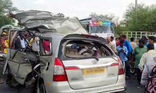 Bus and car collide head on in Mysuru, resulting in 10 fatalities.