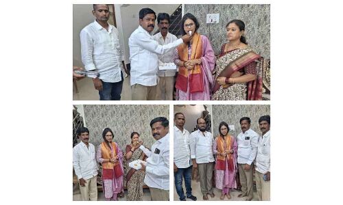 Congress party felicitates Sushmita