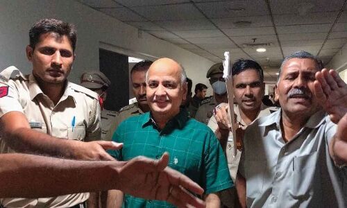 Cop accused of misbehaviour as Manish Sisodia’s bail plea denied: Aam Aadmi Party