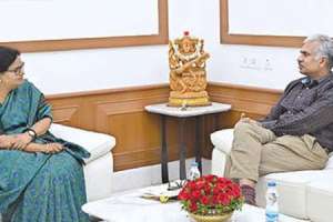 CS Santhi Kumari meets Union Agriculture Secretary Manoj Ahuja in Telangana
