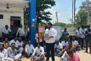 Demand for justice for deceased labourer raised by BJP leaders in Hyderabad