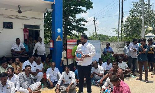 Demand for justice for deceased labourer raised by BJP leaders in Hyderabad