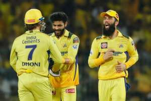 Dhoni and Jadeja’s Eye Contact Regarding Gill’s Stumping is Worth Watching.