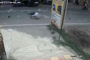 Extensive damage caused in Vanasthalipuram due to speeding car rampage in Rangareddy