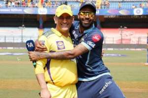 “Hardik’s Ultimate Praise for CSK Captain Dhoni Will Give You Goosebumps: Watch ‘Dhoni is an Emotion'”