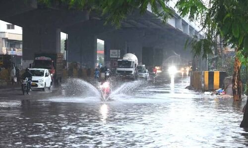 Hyderabad to experience heavy rainfall within the next 3 hours.
