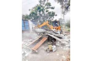 Illegal structures in Jawahar Nagar demolished by Hyderabad Metropolitan Development Authority