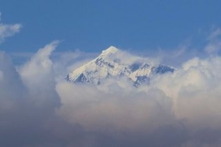 Indian Climber Reported Missing Around Mount Everest Summit, Search in Progress