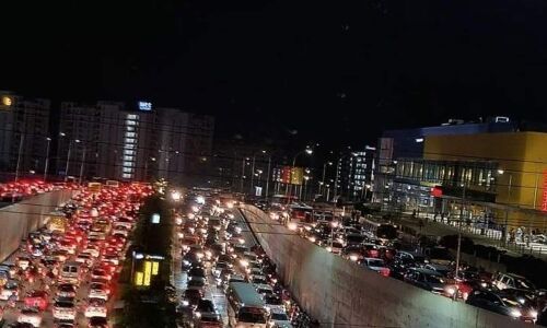 IT Corridor in Hyderabad Continues to Experience Chaotic Traffic Situation