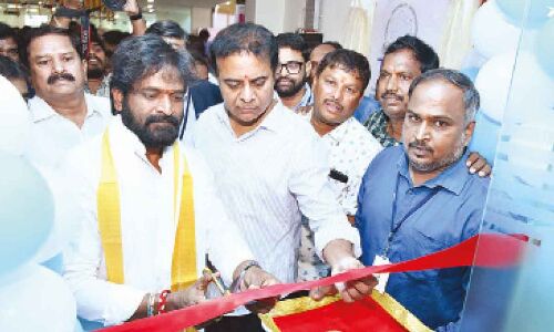 KTR inaugurates prestigious IT Park as Palamuru enters a new era