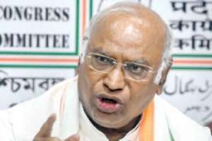 Mallikarjun Kharge heads to Delhi ahead of crucial CLP meeting in New Delhi