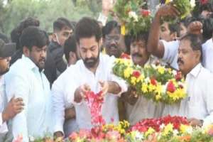 On NTR’s 100th birth anniversary, Balakrishna and Jr NTR pay homage.