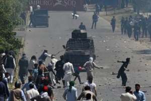 Pakistan Police Reports Apprehension of 3,000 Individuals in Punjab Province Following Arrest of Former Premier Khan after Clashes