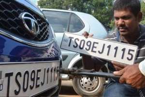 Police require new vehicles to be registered within 30 days
