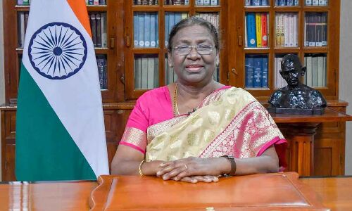 Political Leaders Including Arvind Kejriwal and Kharge Face Complaints for Comments on President Murmu’s Caste