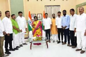 Raj Bhavan receives Telangana university power dispute