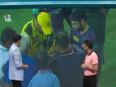 Rinku Receives Autograph from Dhoni Following KKR Batsman’s Outstanding Performance at Chepauk