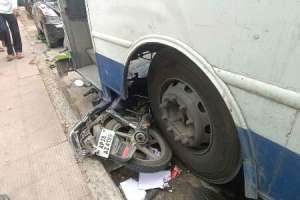 RTC bus speeding in Hyderabad narrowly avoids causing major damage after colliding with vehicles