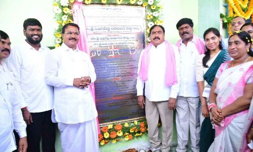 S Niranjan Reddy declares TS a role model for farmer-friendly schemes in Warangal.