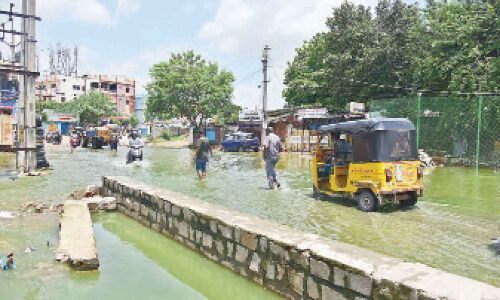 Saroonagar residents caution politicians against making false promises in Hyderabad