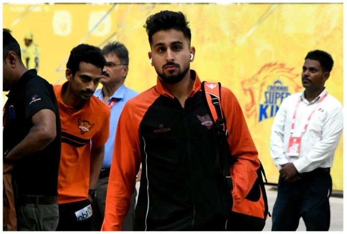 Speculation Arises Over Umran Malik’s Exclusion from SRH Kitchen During Match Against RCB