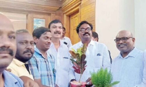 Thank CM K Chandrashekar Rao: Regularized junior lecturers express gratitude in Khammam