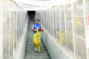 WATCH VIDEO: MS Dhoni Outshines KING’s Performance in Ahmedabad Prior to CSK vs GT IPL 2023 Final