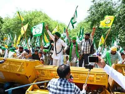 Wrestlers’ protest attracts farmers who break barricades to join