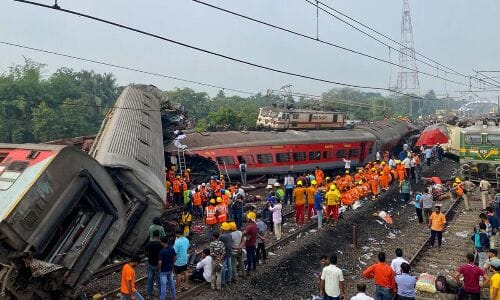 233 dead and 900 injured in Odisha Train mishap