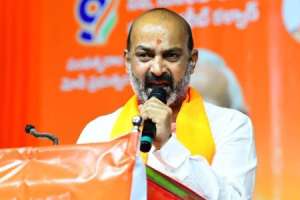 Bandi Sanjay Kumar criticizes KCR for disrespecting PV