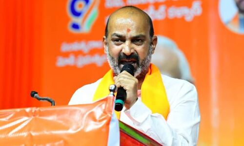 Bandi Sanjay Kumar criticizes KCR for disrespecting PV