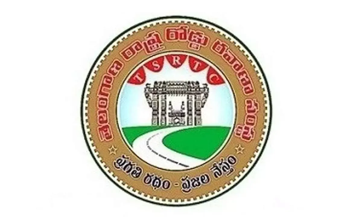 Bereaved family receives Rs 50 lakh aid from TSRTC