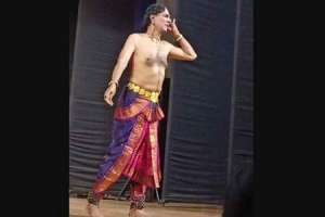 Bharatanatyam teacher passes away while performing on stage in Odisha