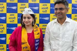 Chahat Pandey, a TV actress, becomes a member of Aam Aadmi Party in Delhi.