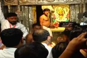 CM KCR | CM KCR visits Tulja Bhavani temple