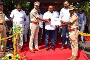 Karimnagar district police receive high praise from Gangula Kamalakar