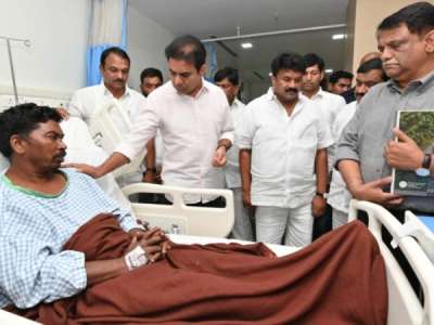 KTR | Minister KTR advises those who got lost in the flyover accident
