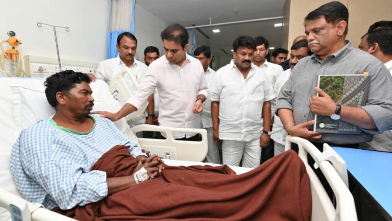 KTR | Minister KTR advises those who got lost in the flyover accident