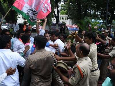 Leaders of BRS and BJP engage in a fight causing tension at Gun Park.
