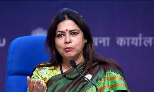 Meenakshi Lekhi reports Kejriwal’s demand for control over Delhi’s law and order to release Deputy CM