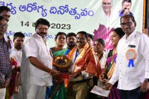 Minister Srinivas Yadav | “I am going to the government hospital,” says Minister Talasani.