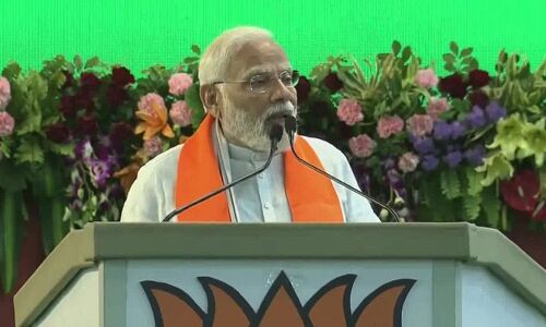 PM Modi focuses on the family of CM KCR in Bhopal.