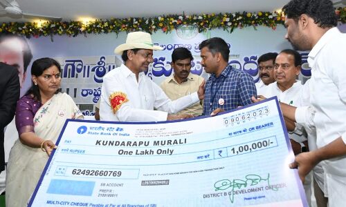 Poor in Mancherial receive house pattas from CM KCR.