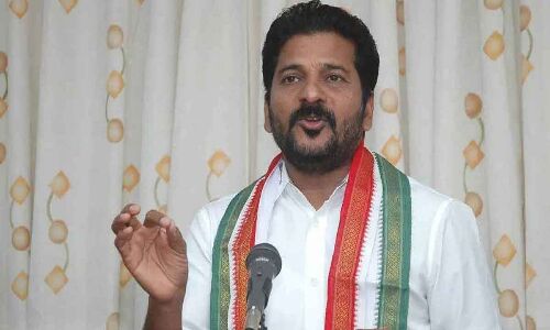 Revanth criticizes KCR’s government for farmers’ lack of safety.