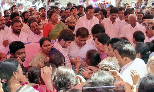 Top officials of BRS participate in last rites of K Jagadish