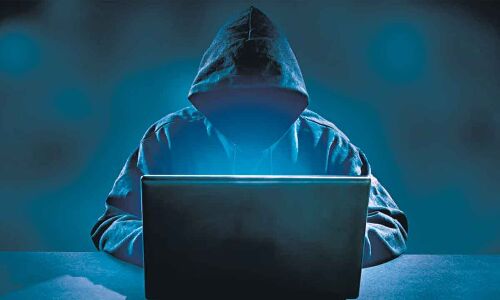 Two Cyber Crooks Arrested by Delhi Police for Online Scam